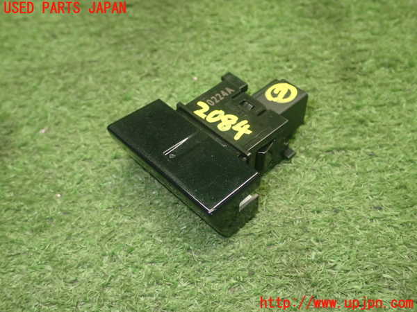 5UPJ-20846312]セレナ e-POWER(HFC27)スイッチ7（カメラ） 中古_m0002.jpg