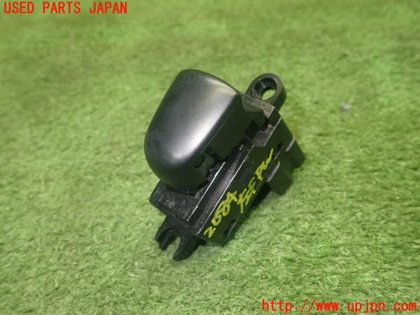 5UPJ-20846245]セレナ e-POWER(HFC27)左前パワーウィンドウスイッチ 中古_m0001.jpg