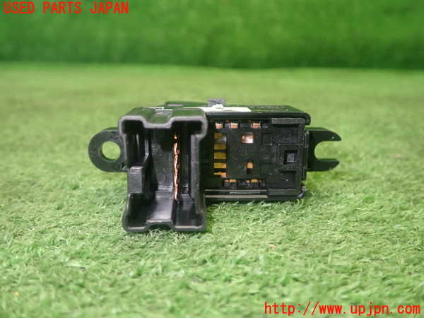 5UPJ-20846245]セレナ e-POWER(HFC27)左前パワーウィンドウスイッチ 中古_m0003.jpg