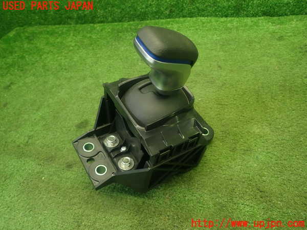 5UPJ-20847555]セレナ e-POWER(HFC27)ATシフトレバー 中古_m0002.jpg