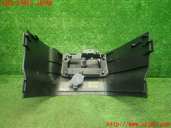 5UPJ-20847549]セレナ e-POWER(HFC27)コンソール 中古_m0005.jpg