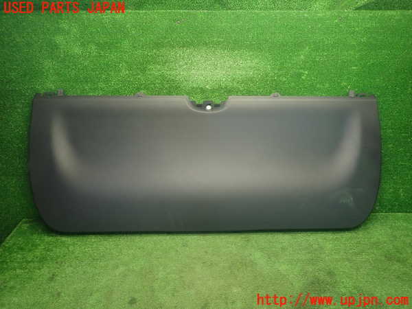 5UPJ-20841578]セレナ e-POWER(HFC27)バックドア内張り 中古_m0001.jpg