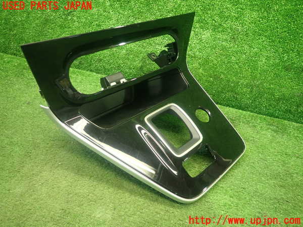 5UPJ-20847692]セレナ e-POWER(HFC27)内装トリム類2 中古_m0003.jpg