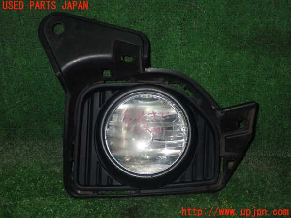 5UPJ-20851180]ハイエースバン200系(KDH206V)右フォグ 中古_m0001.jpg