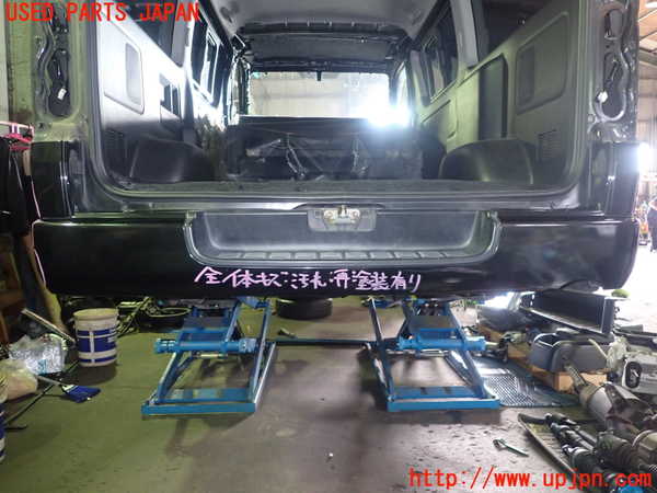5UPJ-20851610]ハイエースバン200系(KDH206V)リアバンパー 中古_m0001.jpg