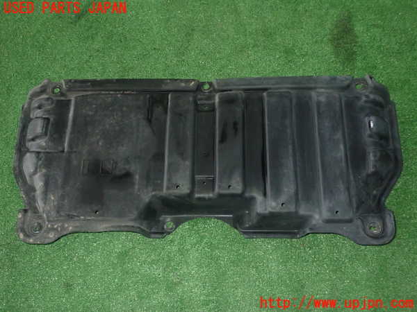 5UPJ-20851722]ハイエースバン200系(KDH206V)アンダーカバー2 中古_m0001.jpg