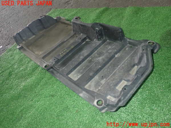 5UPJ-20851722]ハイエースバン200系(KDH206V)アンダーカバー2 中古_m0003.jpg