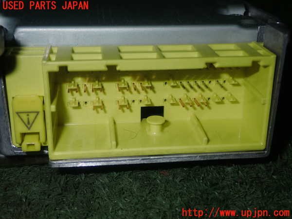 5UPJ-20856145]ハイエースバン200系(KDH206V)エアバッグコンピューター 中古_m0004.jpg
