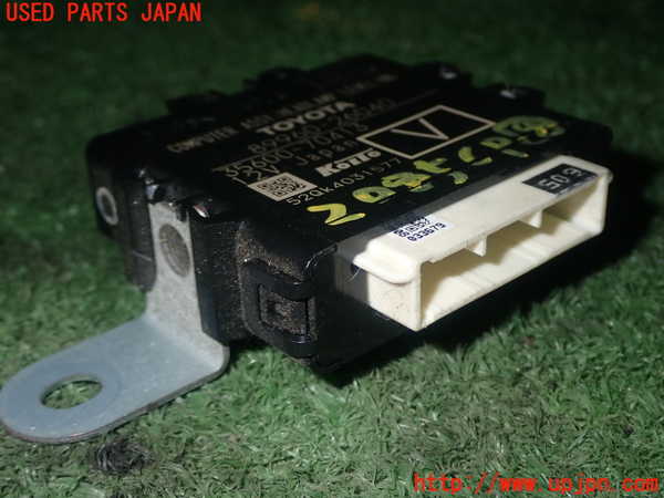 5UPJ-20856153]ハイエースバン200系(KDH206V)コンピューター8 (ヘッドランプレベリング 89960-26040) 中古_m0002.jpg
