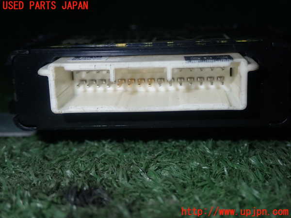 5UPJ-20856153]ハイエースバン200系(KDH206V)コンピューター8 (ヘッドランプレベリング 89960-26040) 中古_m0004.jpg