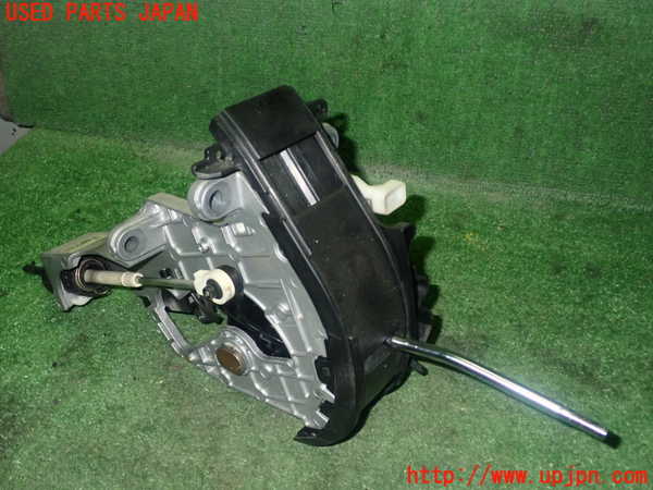 5UPJ-20857555]ハイエースバン200系(KDH206V)ATシフトレバー 中古_m0004.jpg