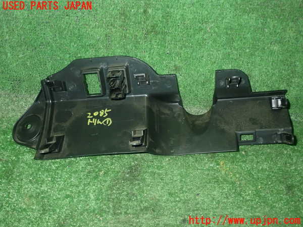 5UPJ-20857691]ハイエースバン200系(KDH206V)内装トリム類1 中古_m0002.jpg