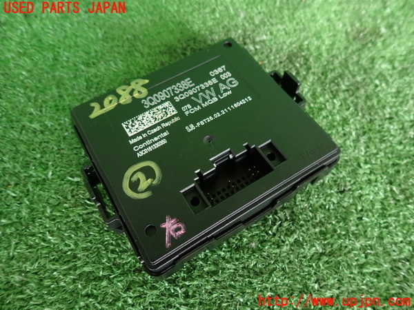 5UPJ-20886147]VW パサート(Passat) ヴァリアント(Variant)(3CDPC)コンピューター2 (ヘッドライト) 中古_m0001.jpg