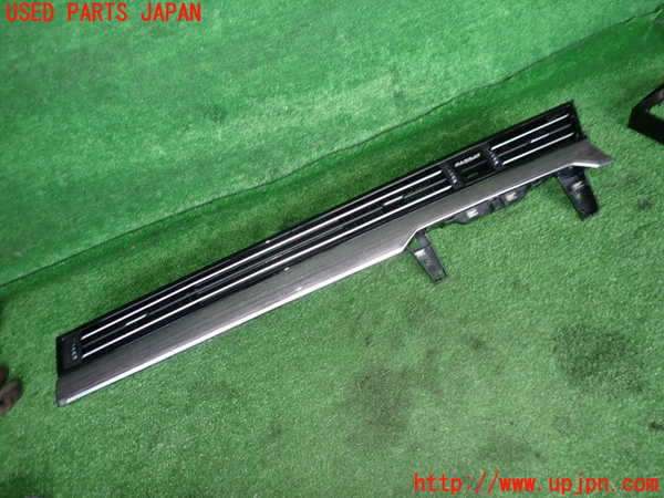 5UPJ-20887526]VW パサート(Passat) ヴァリアント(Variant)(3CDPC)エアコン吹き出し口1 真中 中古_m0001.jpg