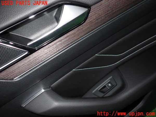 5UPJ-20881294]VW パサート(Passat) ヴァリアント(Variant)(3CDPC)右後ドア内張り 中古_m0002.jpg
