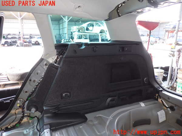 5UPJ-20887675]VW パサート(Passat) ヴァリアント(Variant)(3CDPC)右リアピラートリム 中古_m0001.jpg