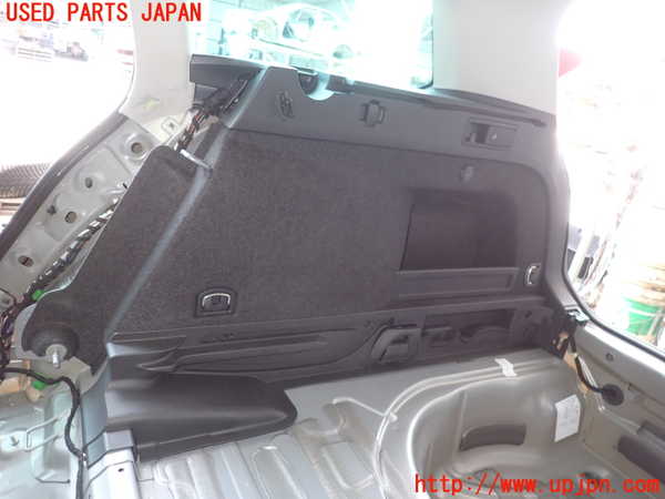 5UPJ-20887675]VW パサート(Passat) ヴァリアント(Variant)(3CDPC)右リアピラートリム 中古_m0003.jpg