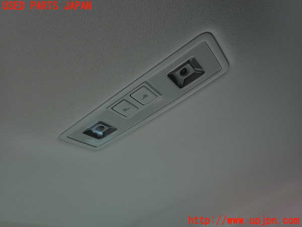 5UPJ-20886412]VW パサート(Passat) ヴァリアント(Variant)(3CDPC)ルームランプ2 2列目 中古_m0001.jpg
