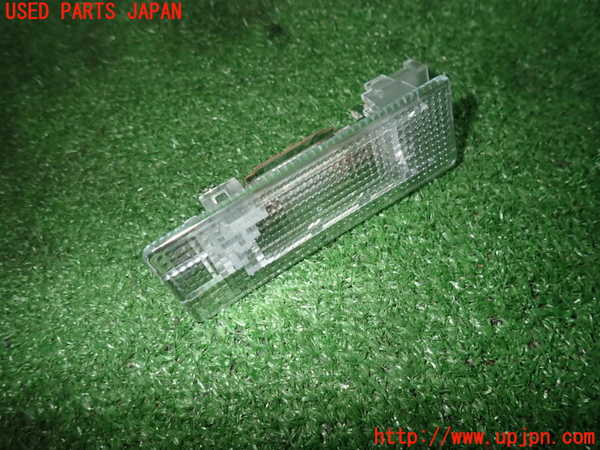 2UPJ-20886413]VW パサート(Passat) ヴァリアント(Variant)(3CDPC)ルームランプ3 ラゲッジ 中古_m0001.jpg
