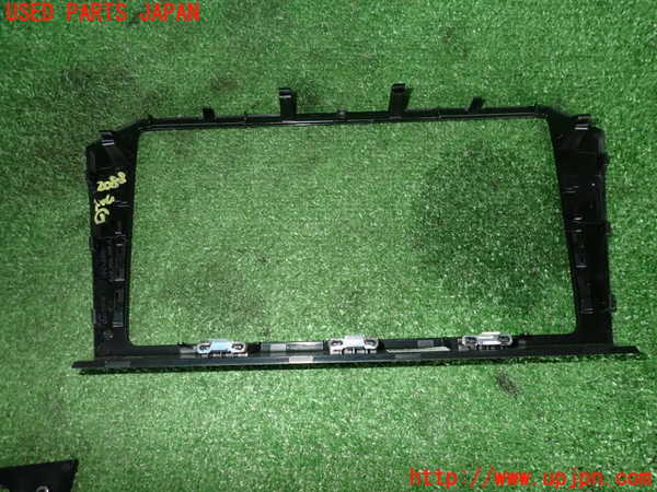 5UPJ-20887691]VW パサート(Passat) ヴァリアント(Variant)(3CDPC)内装トリム類1 中古_m0002.jpg