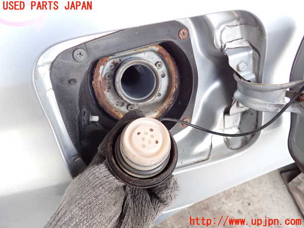 5UPJ-20891690]インプレッサ WRX-STi(GDB)(C型)フューエルリッド 中古_m0004.jpg