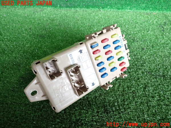 5UPJ-20896741]インプレッサ WRX-STi(GDB)(C型)ヒューズボックス1 中古_m0001.jpg