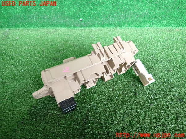5UPJ-20896741]インプレッサ WRX-STi(GDB)(C型)ヒューズボックス1 中古_m0002.jpg
