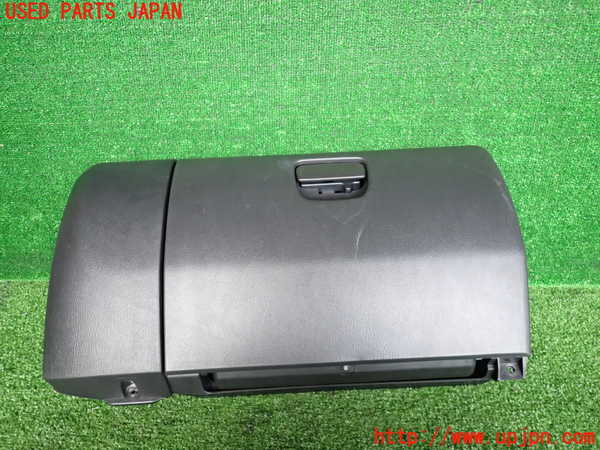 5UPJ-20897516]インプレッサ WRX-STi(GDB)(C型)グローブボックス1 中古_m0001.jpg