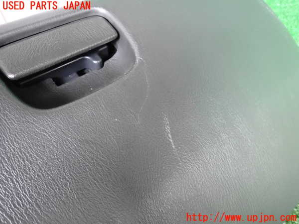 5UPJ-20897516]インプレッサ WRX-STi(GDB)(C型)グローブボックス1 中古_m0004.jpg