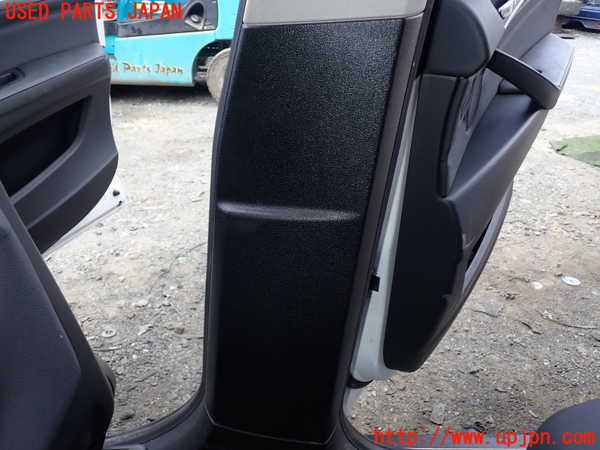 1UPJ-20927665]BMW X5 E70(ZW30S)右センターピラートリム 中古_m0003.jpg