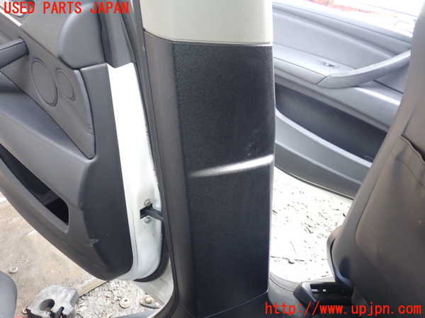 1UPJ-20927670]BMW X5 E70(ZW30S)左センターピラートリム 中古_m0003.jpg