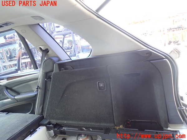 1UPJ-20927675]BMW X5 E70(ZW30S)右リアピラートリム 中古_m0001.jpg