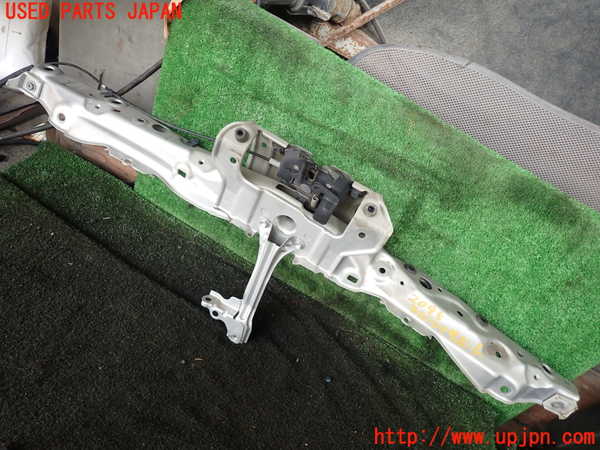 5UPJ-20951040]ハイエースバン200系(KDH201V)アッパーコアサポート ジャンク部品取り_m0001.jpg