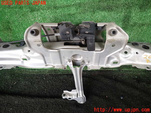 5UPJ-20951040]ハイエースバン200系(KDH201V)アッパーコアサポート ジャンク部品取り_m0002.jpg