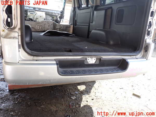 5UPJ-20951610]ハイエースバン200系(KDH201V)リアバンパー ジャンク部品取り_m0001.jpg