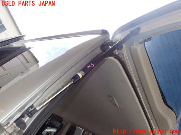 5UPJ-20951584]ハイエースバン200系(KDH201V)リアゲートダンパー 中古_m0002.jpg