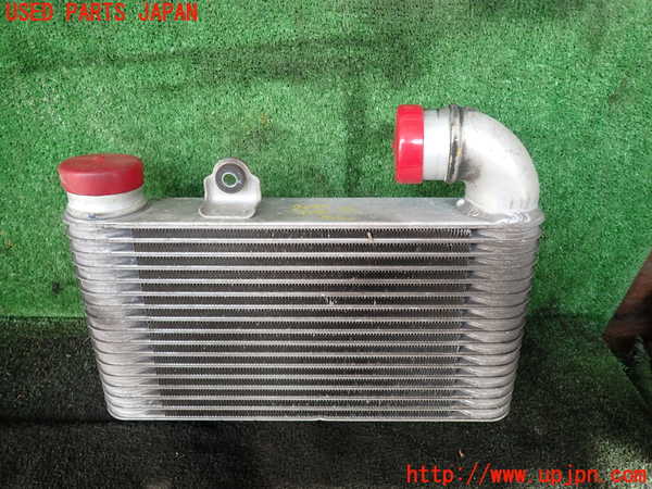 5UPJ-20952451]ハイエースバン200系(KDH201V)インタークーラー1 中古_m0001.jpg