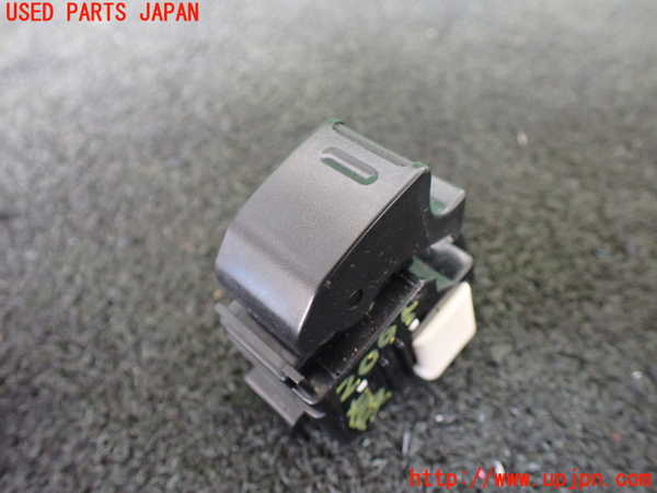 5UPJ-20956245]ハイエースバン200系(KDH201V)左前パワーウィンドウスイッチ 中古_m0001.jpg