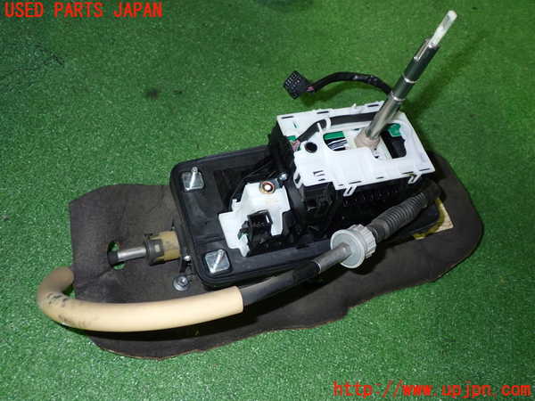 1UPJ-20967555]アウディ・A7 スポーツバック(4GCREC)ATシフトレバー 中古_m0001.jpg