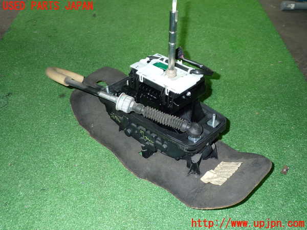 1UPJ-20967555]アウディ・A7 スポーツバック(4GCREC)ATシフトレバー 中古_m0002.jpg