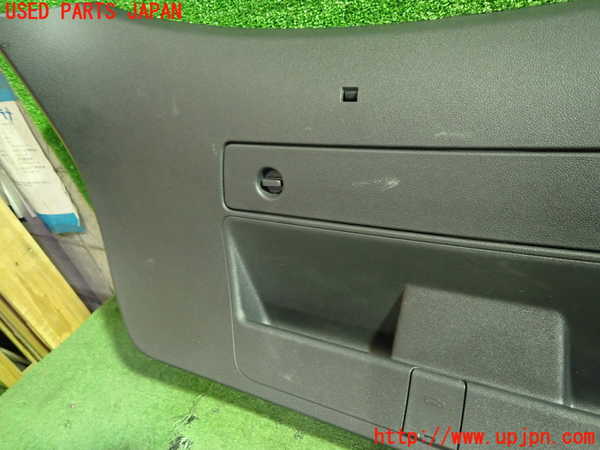 1UPJ-20961578]アウディ・A7 スポーツバック(4GCREC)バックドア内張り 中古_m0002.jpg