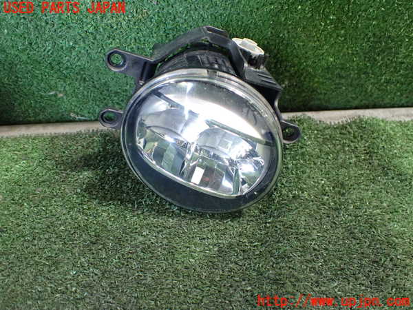 5UPJ-20971180]アルファード(AGH30W)右フォグ 中古_m0001.jpg