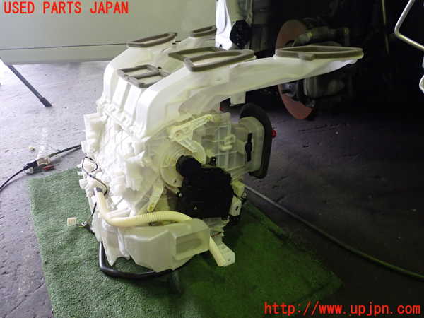 5UPJ-20976081]アルファード(AGH30W)エバポレーター1 (フロント) 中古_m0003.jpg
