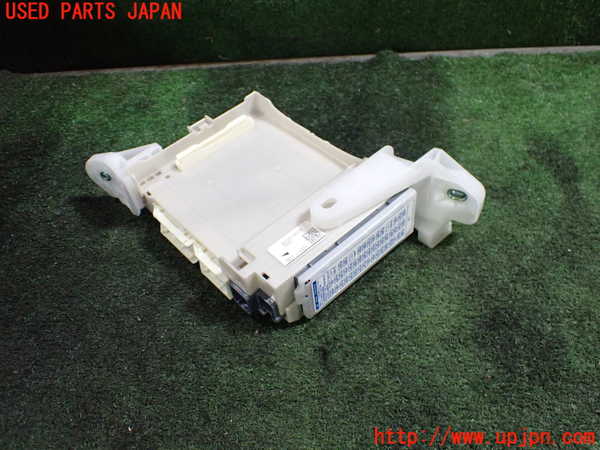 5UPJ-20976741]アルファード(AGH30W)ヒューズボックス1 中古_m0002.jpg