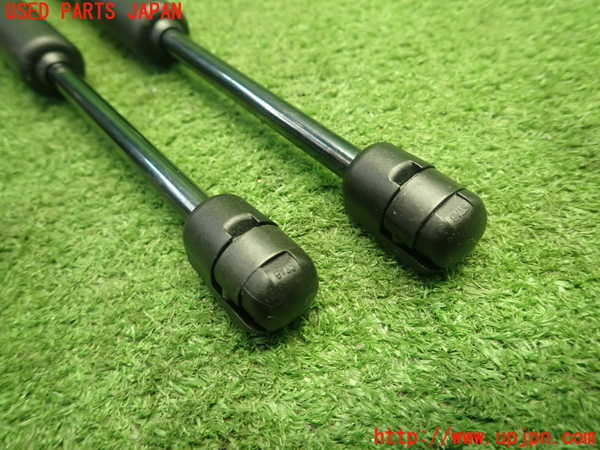 5UPJ-20981506]GR86(BRZ)(ZN8)トランクダンパー 中古_m0005.jpg