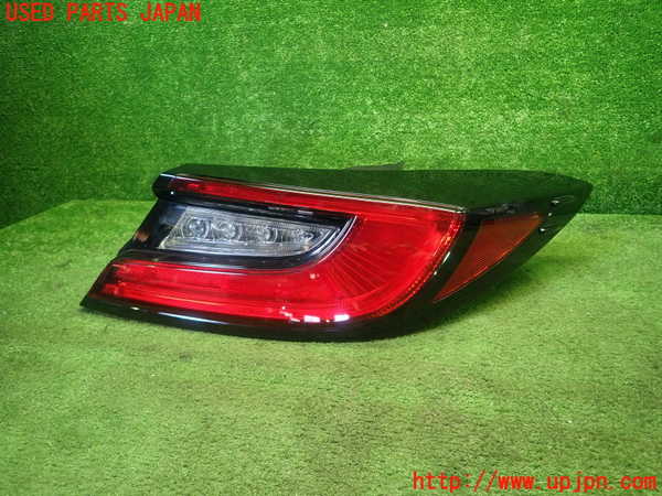 5UPJ-20981530]GR86(BRZ)(ZN8)右テールランプ 【ジャンク】_m0001.jpg