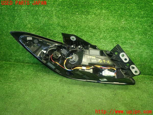 5UPJ-20981530]GR86(BRZ)(ZN8)右テールランプ 【ジャンク】_m0003.jpg