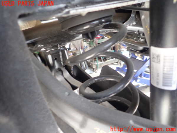 5UPJ-20995100]アウディ・A4(8WDEM)右リアスプリング 中古_m0001.jpg