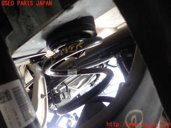 5UPJ-20995105]アウディ・A4(8WDEM)左リアスプリング 中古_m0001.jpg