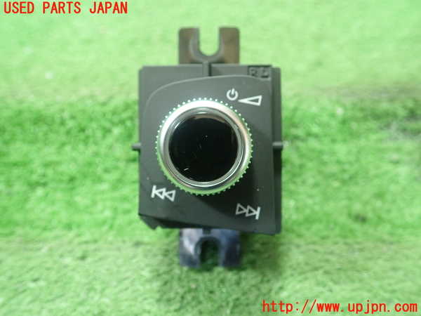5UPJ-20996307]アウディ・A4(8WDEM)スイッチ2（オーディオ） 中古_m0001.jpg